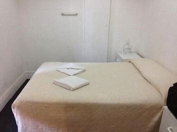 Plaza Hotel - Grafton Accommodation 2