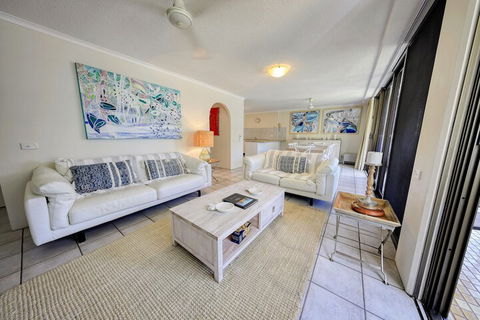 Argosy On The Beach - Grafton Accommodation 6
