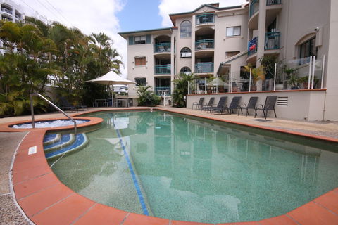 Aruba Beach Resort - Grafton Accommodation 2