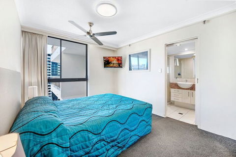 ULTIQA Beach Haven At Broadbeach - Grafton Accommodation 6
