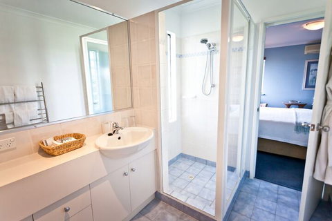 The Beach House At Bayside - Grafton Accommodation 2