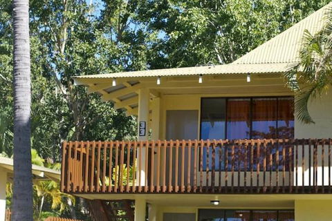 Nomads Airlie Beach - Grafton Accommodation 3