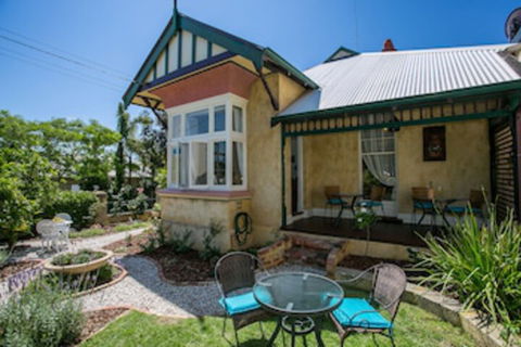 Danum House B & B - Grafton Accommodation 0