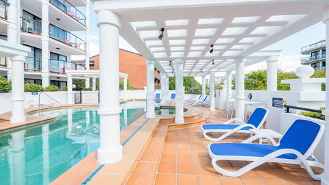 Aegean Apartments - Grafton Accommodation 6