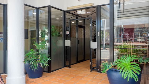 Aegean Apartments - Grafton Accommodation 1