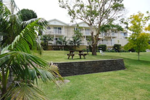 Aston Hill Motor Lodge - Grafton Accommodation 0
