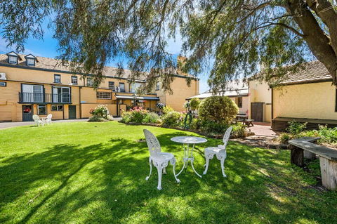 Comfort Inn Port Fairy - Grafton Accommodation 4