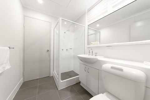 Mt Ommaney Hotel Apartments - Grafton Accommodation 4