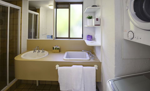 Ocean Breeze Resort - Grafton Accommodation 3