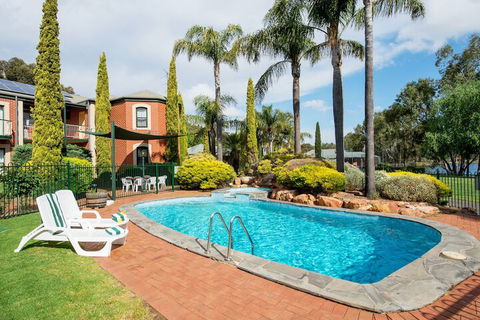 Clare Country Club - Grafton Accommodation 3