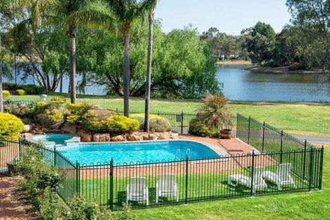 Clare Country Club - Grafton Accommodation 2