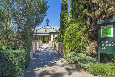 Clare Country Club - Grafton Accommodation 1