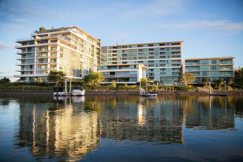 ULTIQA Freshwater Point Resort - Grafton Accommodation 1