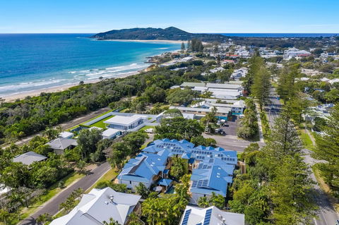 Eco Beach Resort - Grafton Accommodation 1