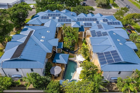 Eco Beach Resort - Grafton Accommodation 2
