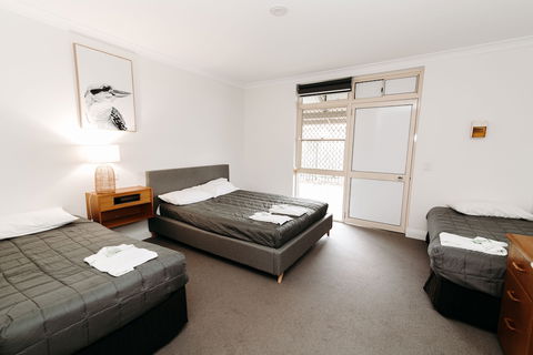 The Ophir Hotel - Grafton Accommodation 2