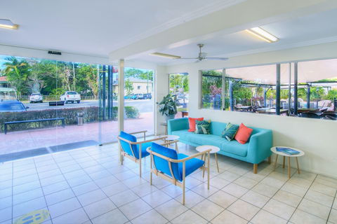 Cairns Queenslander Hotel & Apartments - Grafton Accommodation 2