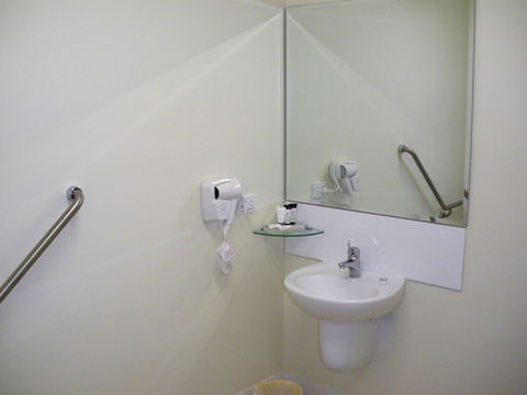 Cairns Queenslander Hotel & Apartments - Grafton Accommodation 6