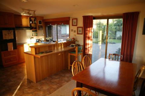 Prosser Retreat Orford - Grafton Accommodation 6