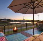 Lakeside Deck House - Grafton Accommodation