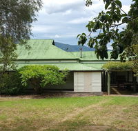 Karamea Homestead - Grafton Accommodation