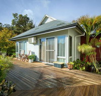 Glenelg on King Bed  Breakfast - Grafton Accommodation