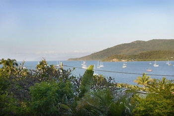 Airlie Getaway - Views - Grafton Accommodation 6