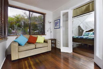 Airlie Getaway - Views - Grafton Accommodation 4