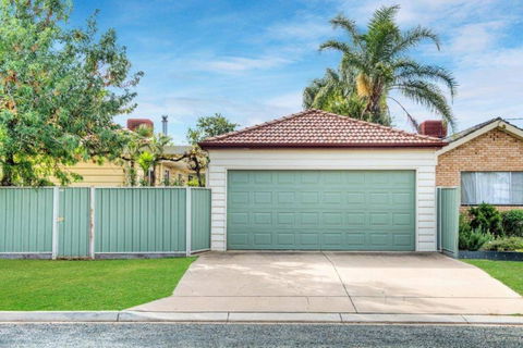 Ayr House Echuca Holiday Homes - Grafton Accommodation 5