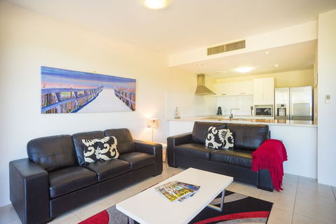 Palm View - Grafton Accommodation 2