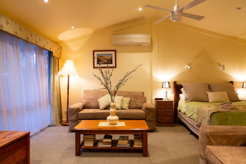 Courtsidecottage Bed & Breakfast - Grafton Accommodation 3