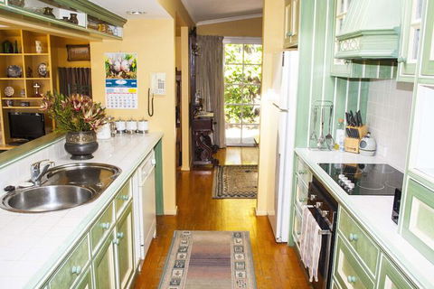 Bygone Beautys Cottages - Bronte Cottage - Grafton Accommodation 2