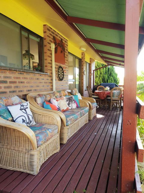 Cottage By The Bay - Grafton Accommodation 5