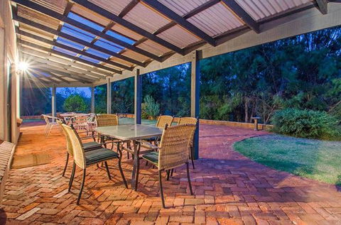 Yallingup Pet Friendly Bush Retreat - Grafton Accommodation 2