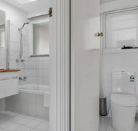 Long Beach House Apartments Sandy Bay - Grafton Accommodation