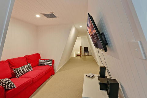 The Pod - Grafton Accommodation 1