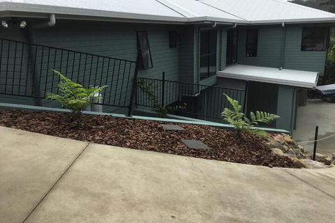 Island Dreams - Grafton Accommodation 4