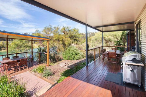 Wirraway Luxury Chalet - Grafton Accommodation 5