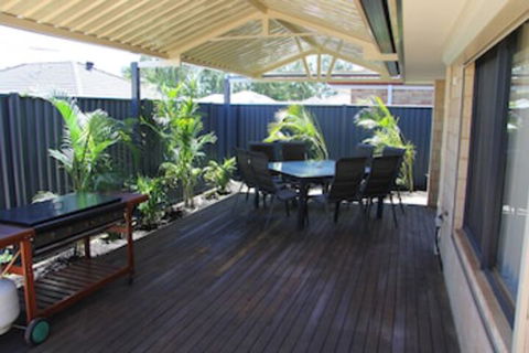 Byford House On The Scarp - Grafton Accommodation 0