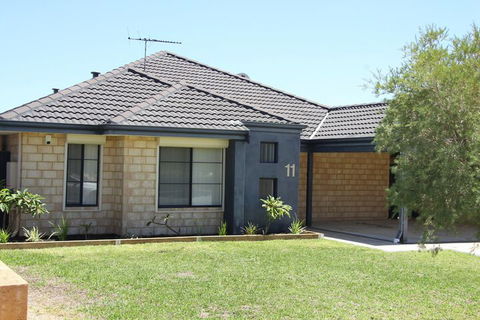 Byford House On The Scarp - Grafton Accommodation 2