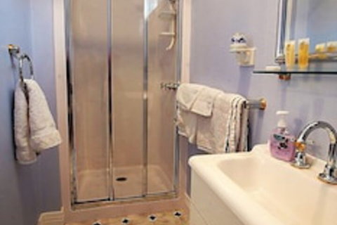 Wild Cherry Bed & Breakfast - Grafton Accommodation 1