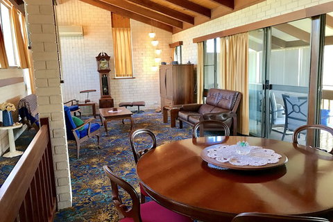 BeachFront Busselton - Grafton Accommodation 4