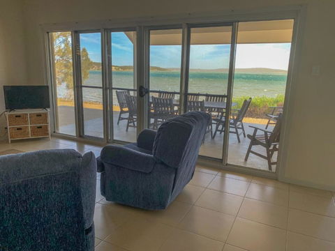 The Beach House - Grafton Accommodation 3