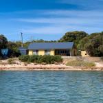 The Beach House - Grafton Accommodation 0