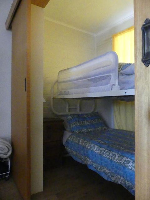 Blue Dog Holiday Units - Grafton Accommodation 5