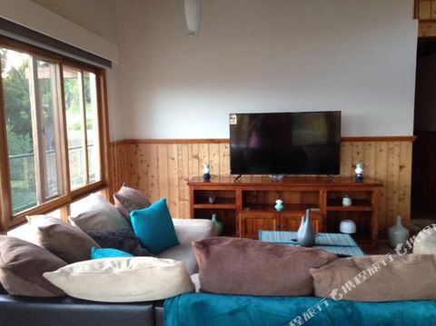 Peace & Tranquility With An Ocean View - Grafton Accommodation 4