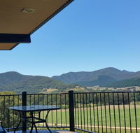 The Red Stag - Grafton Accommodation