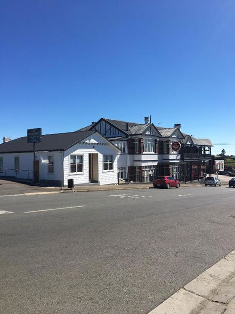 Lords Hotel - Grafton Accommodation 1