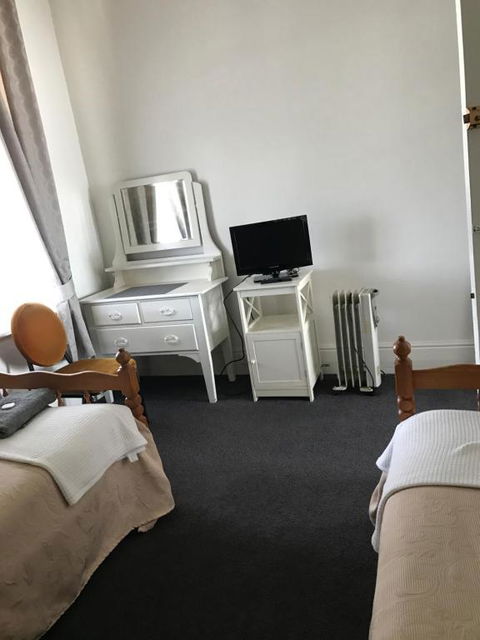 Lords Hotel - Grafton Accommodation 5