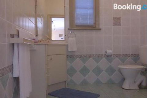 Boutique Motel Sefton House - Grafton Accommodation 5